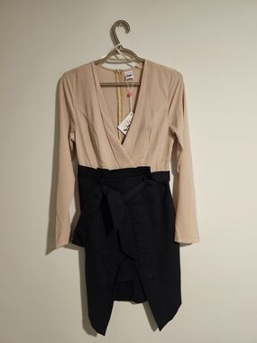 Selfie Leslie Mocha and Black V-Neck Wrap Dress